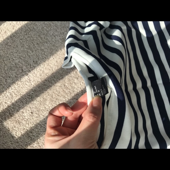 HM Crop Top - Picture 4 of 4